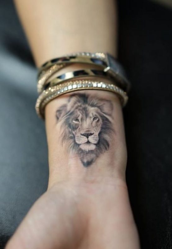 100 top idées de tatouages lion femme 64