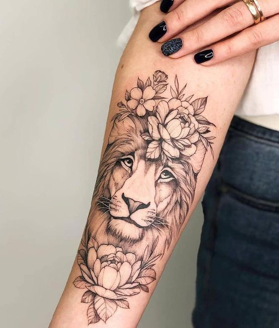 100 top idées de tatouages lion femme 72