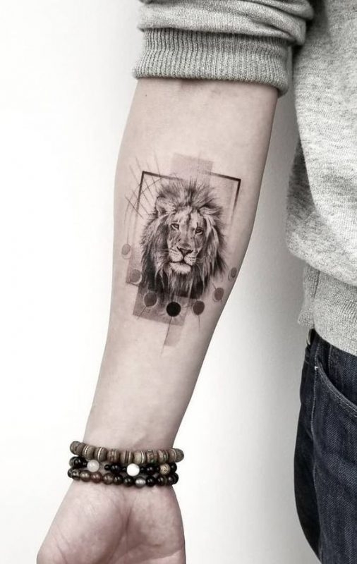 100 top idées de tatouages lion femme 82