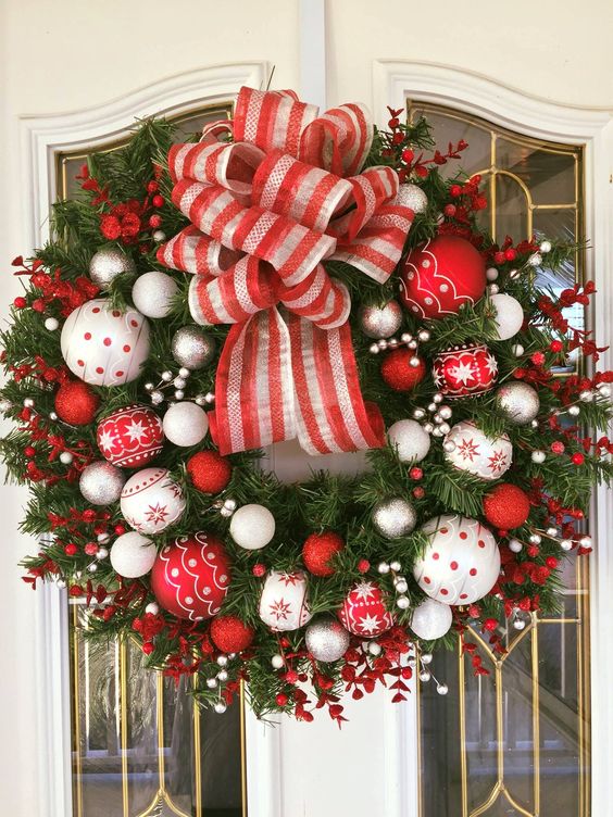 100 Couronnes de Noël originales à fabriquer soi-même 74 100 Couronnes de Noël originales à fabriquer soi-même 74