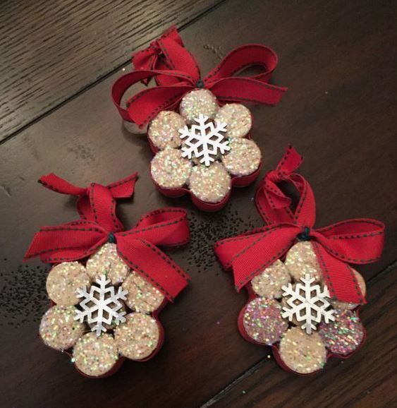 35 Décorations de Noël à faire soi-même avec des bouchons de vin 4 35 Décorations de Noël à faire soi-même avec des bouchons de vin 4