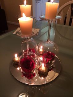 20 centres de tables de Noël à faire soi-même avec des bougies & des verres 10 20 centres de tables de Noël à faire soi-même avec des bougies & des verres 10