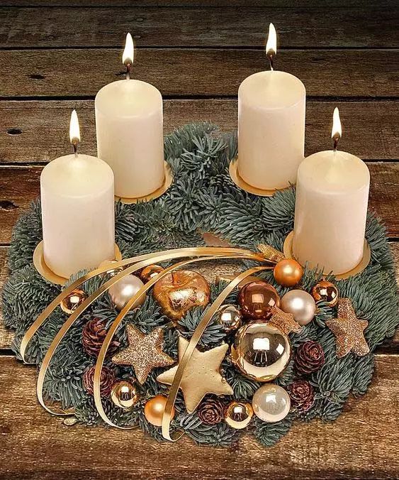 29 top idées de centres de tables de Noël avec des bougies 27 29 top idées de centres de tables de Noël avec des bougies 27