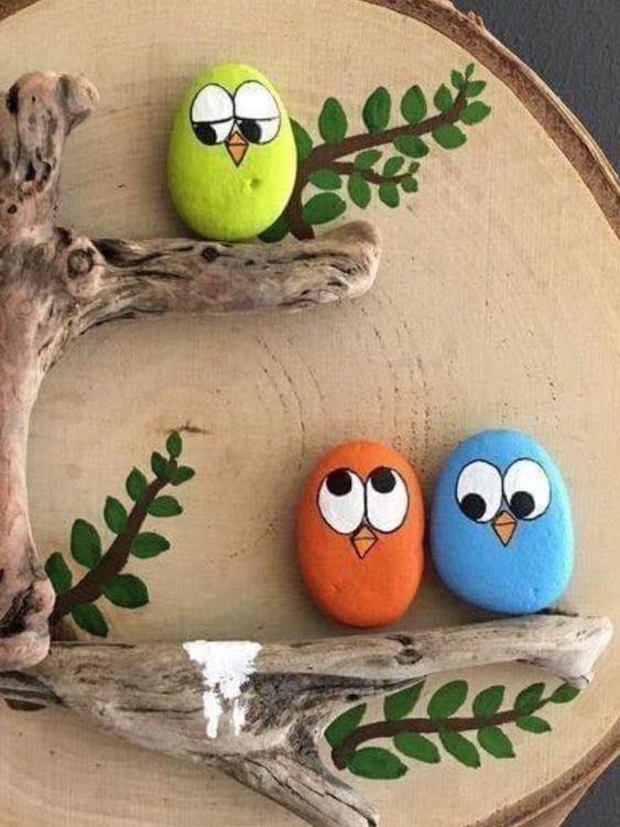 33 idées avec des pierres peintes pour embellir le jardin 28