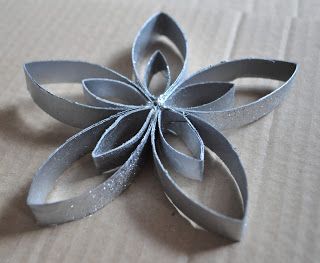 45 Décorations de Noël avec des rouleaux de papier toilette 43 45 Décorations de Noël avec des rouleaux de papier toilette 43