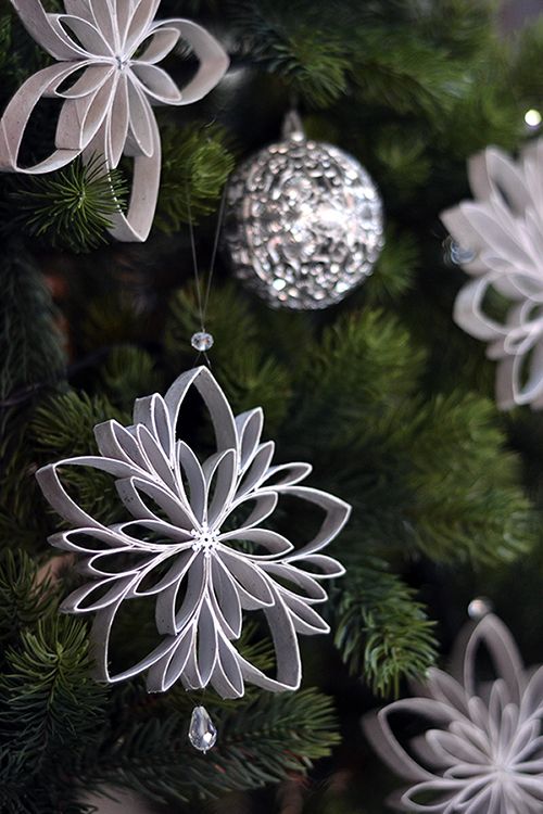 45 Décorations de Noël avec des rouleaux de papier toilette 52 45 Décorations de Noël avec des rouleaux de papier toilette 52