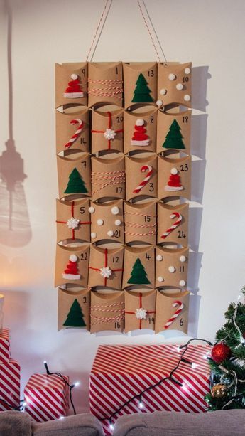 45 Décorations de Noël avec des rouleaux de papier toilette 56 45 Décorations de Noël avec des rouleaux de papier toilette 56