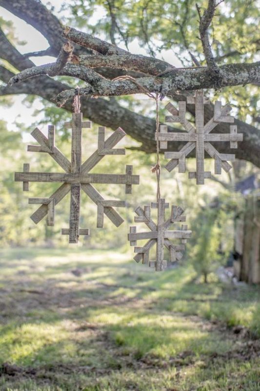 74 Décos de Noël faciles à faire pour l'extérieur 17 74 Décos de Noël faciles à faire pour l'extérieur 17