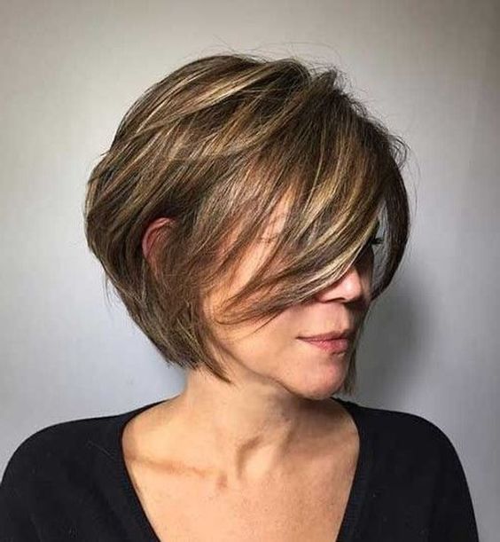 125 top idées de coupes de cheveux courtes 17
