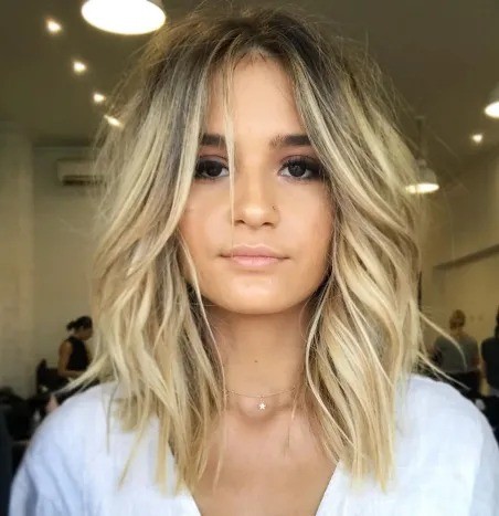 Les 50 plus belles coupes mi long femme 17 Les 50 plus belles coupes mi long femme 17