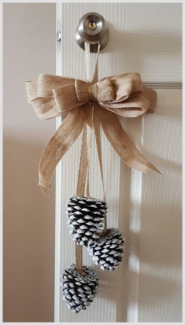 19 Décorations de Noël faciles à faire avec des pommes de pin 5