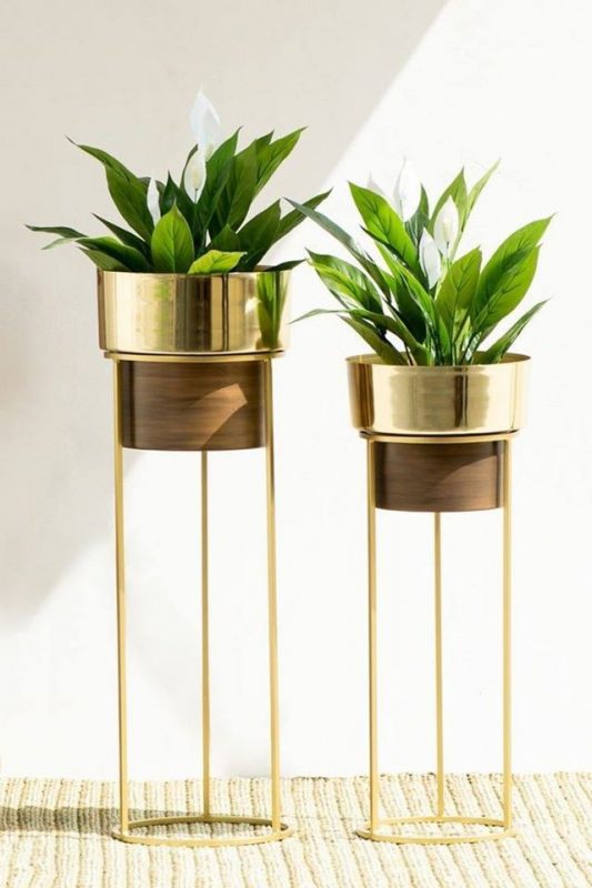 19 idées de support de pots de fleurs modernes et élégants 8 19 idées de support de pots de fleurs modernes et élégants 8