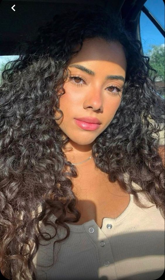 52 charmantes coupes de cheveux mi-long pour femme 20