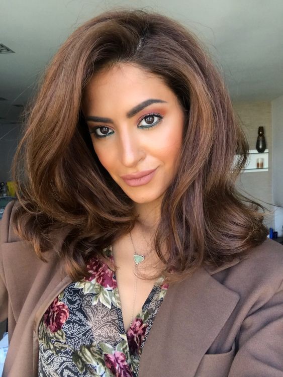 52 charmantes coupes de cheveux mi-long pour femme 2