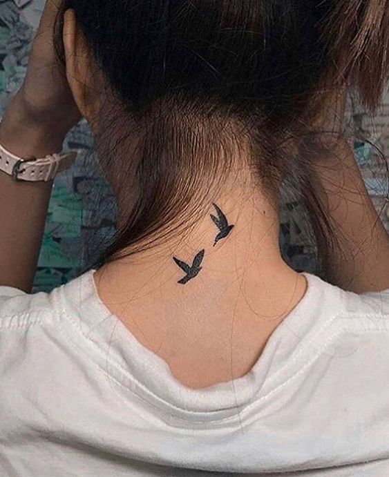50 top idées de tatouages nuque pour femme 2