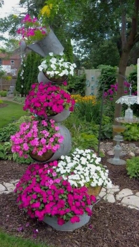 20 charmantes idées pour décorer votre jardin d'une jolie façon 15