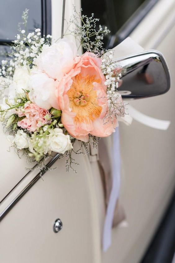 43 idées de décorations de voitures de mariage 34