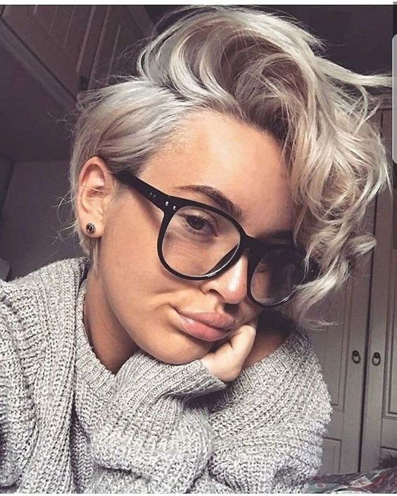 125 top idées de coupes de cheveux courtes 22