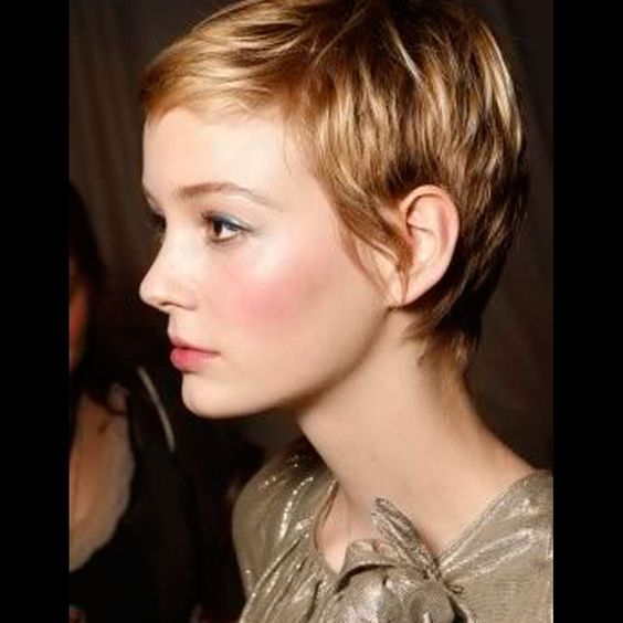 125 top idées de coupes de cheveux courtes 27