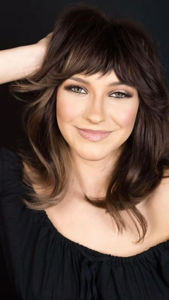 52 charmantes coupes de cheveux mi-long pour femme 28