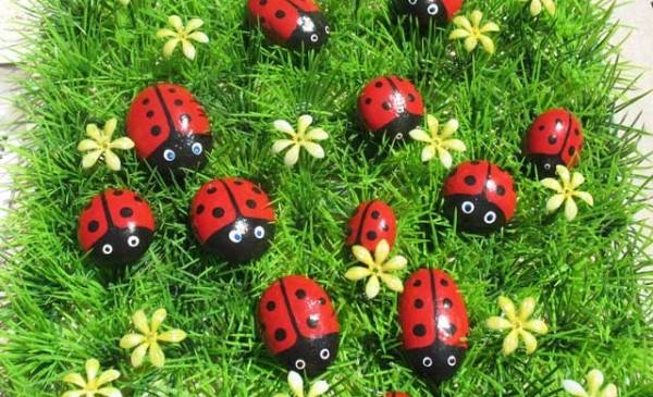 35 idées pour décorer votre jardin avec des pierres peintes 29 35 idées pour décorer votre jardin avec des pierres peintes 29