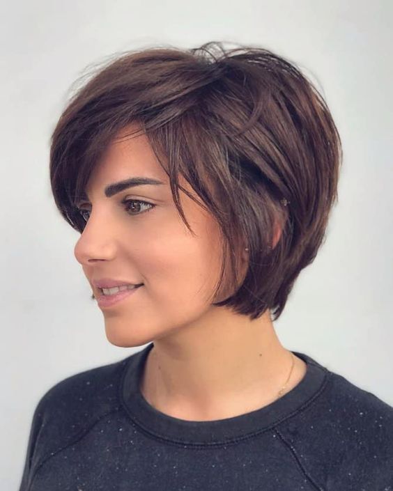 125 top idées de coupes de cheveux courtes 37