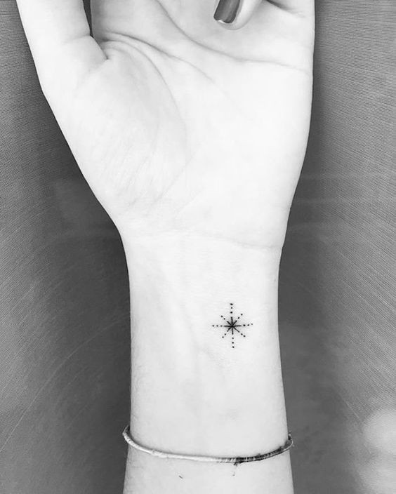 50 top idées de tatouages minimalistes simples 46 50 top idées de tatouages minimalistes simples 46