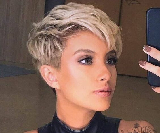 125 top idées de coupes de cheveux courtes 49