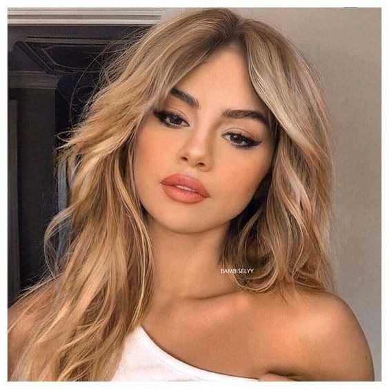 52 charmantes coupes de cheveux mi-long pour femme 52
