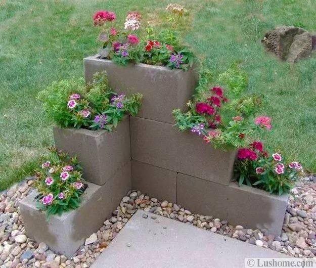 84 idées pour décorer le jardin avec des blocs en béton 29