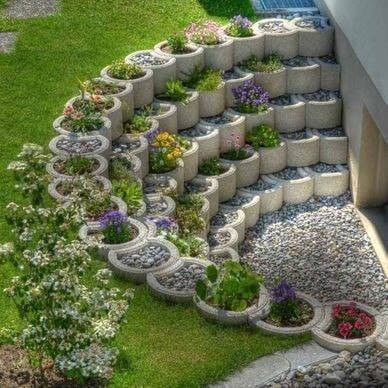 84 idées pour décorer le jardin avec des blocs en béton 38