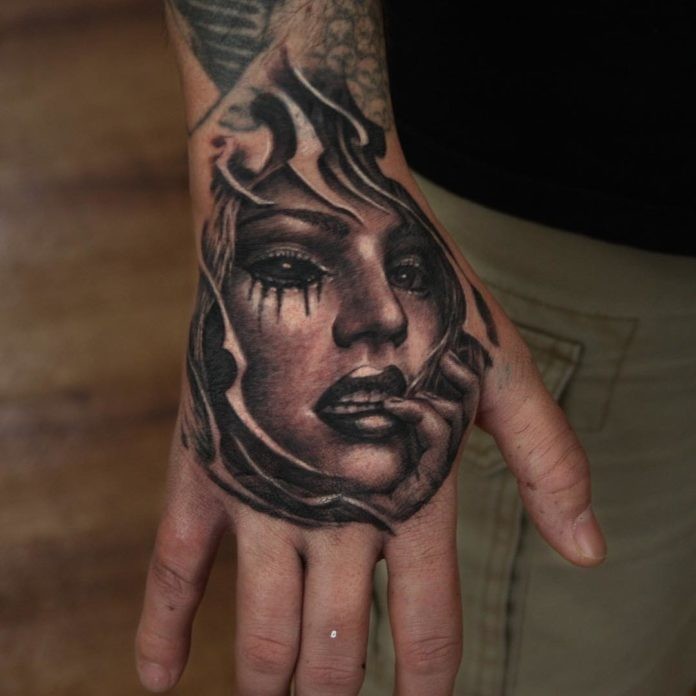 29 top idées de tatouages main pour homme 11 29 top idées de tatouages main pour homme 11