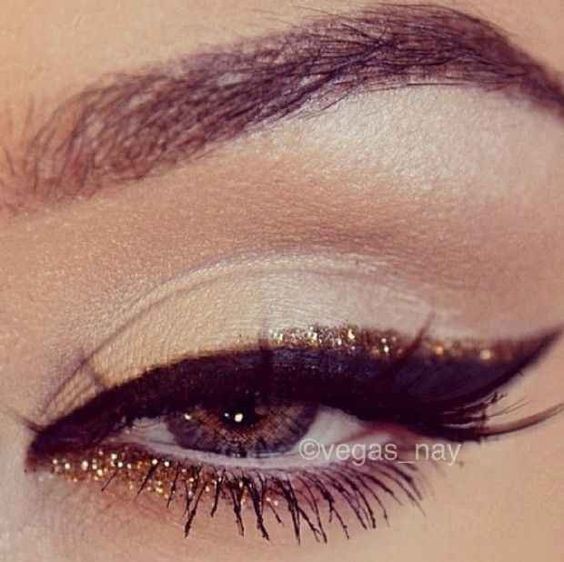 Les 49 plus belles idées de maquillages de Noël 18