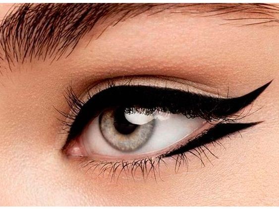 Les 49 plus belles idées de maquillages de Noël 25