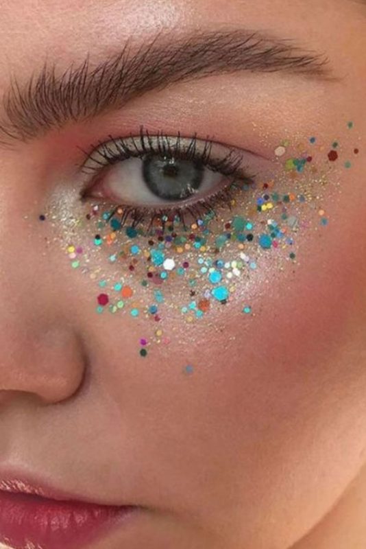 Les 49 plus belles idées de maquillages de Noël 41