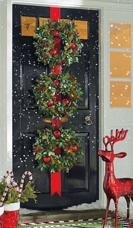 23 idées pour décorer votre entrée à Noël 16 23 idées pour décorer votre entrée à Noël 16