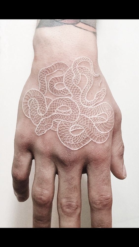 50 idées de tatouage serpent pour femme 22 50 idées de tatouage serpent pour femme 22