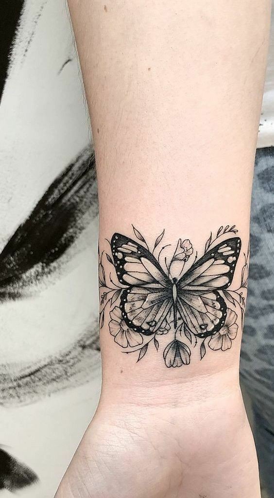 Les 100 plus beaux tatouages de poignet pour femme 31 Les 100 plus beaux tatouages de poignet pour femme 31