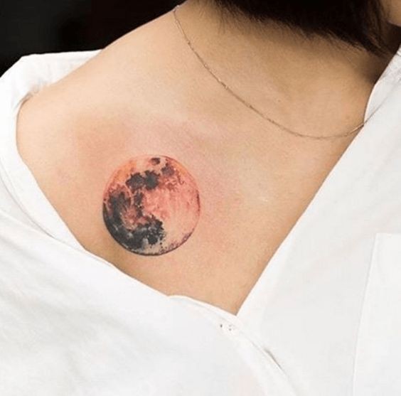 100 idées de tatouages lune pour femme 50