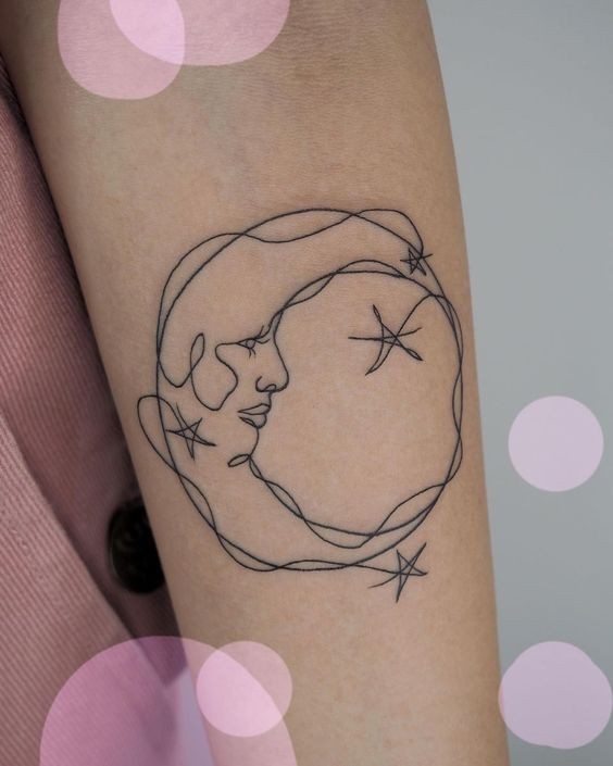 100 idées de tatouages lune pour femme 72