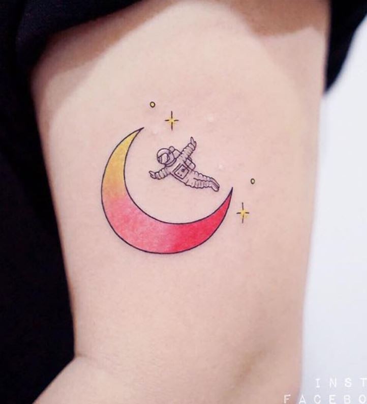 100 idées de tatouages lune pour femme 81