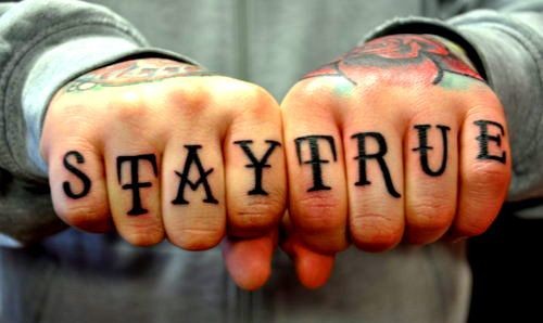 Les 100 plus beaux tatouages de doigts 92 Les 100 plus beaux tatouages de doigts 92