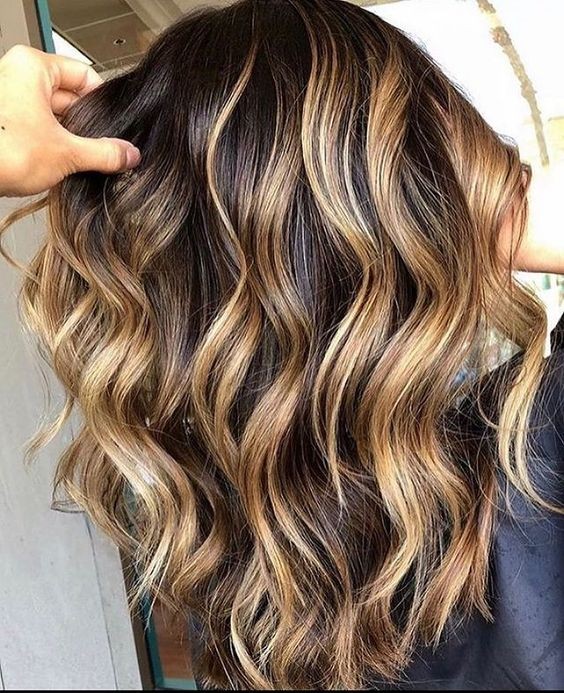 Les 50 plus beaux balayages blond sur cheveux bruns 18 Les 50 plus beaux balayages blond sur cheveux bruns 18