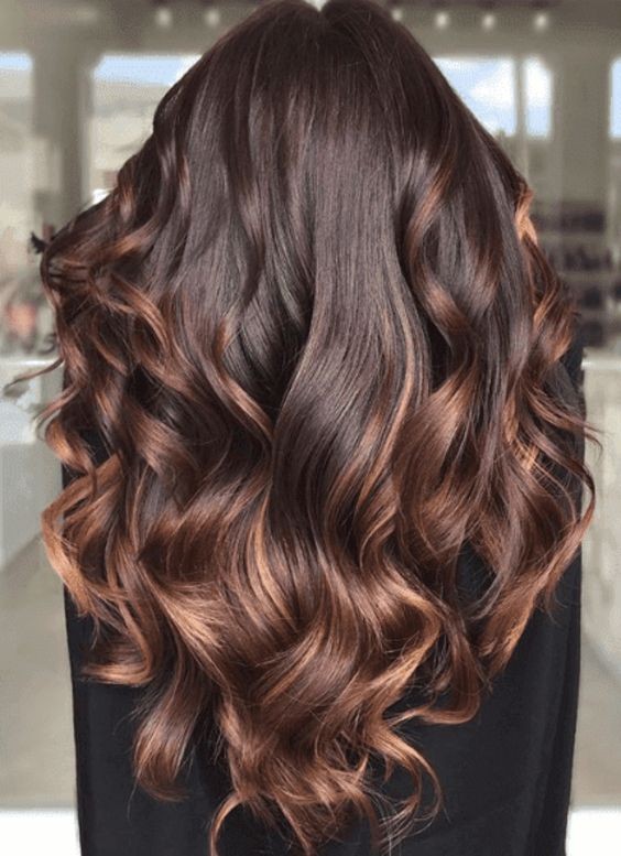 Les 50 plus beaux balayages blond sur cheveux bruns 46 Les 50 plus beaux balayages blond sur cheveux bruns 46