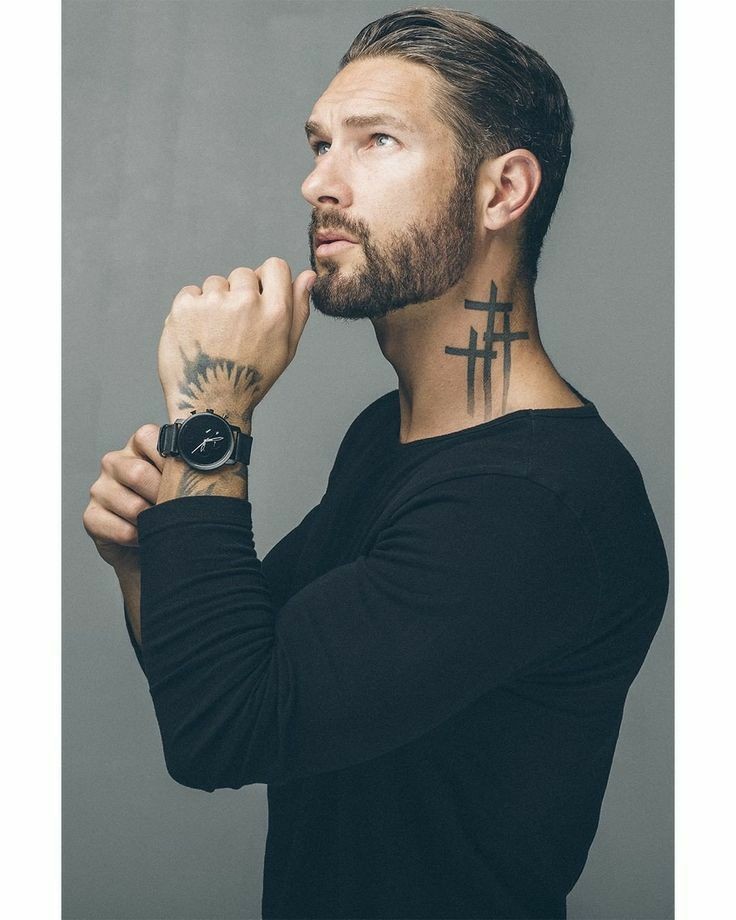 Les 50 plus beaux tatouages cou homme 14