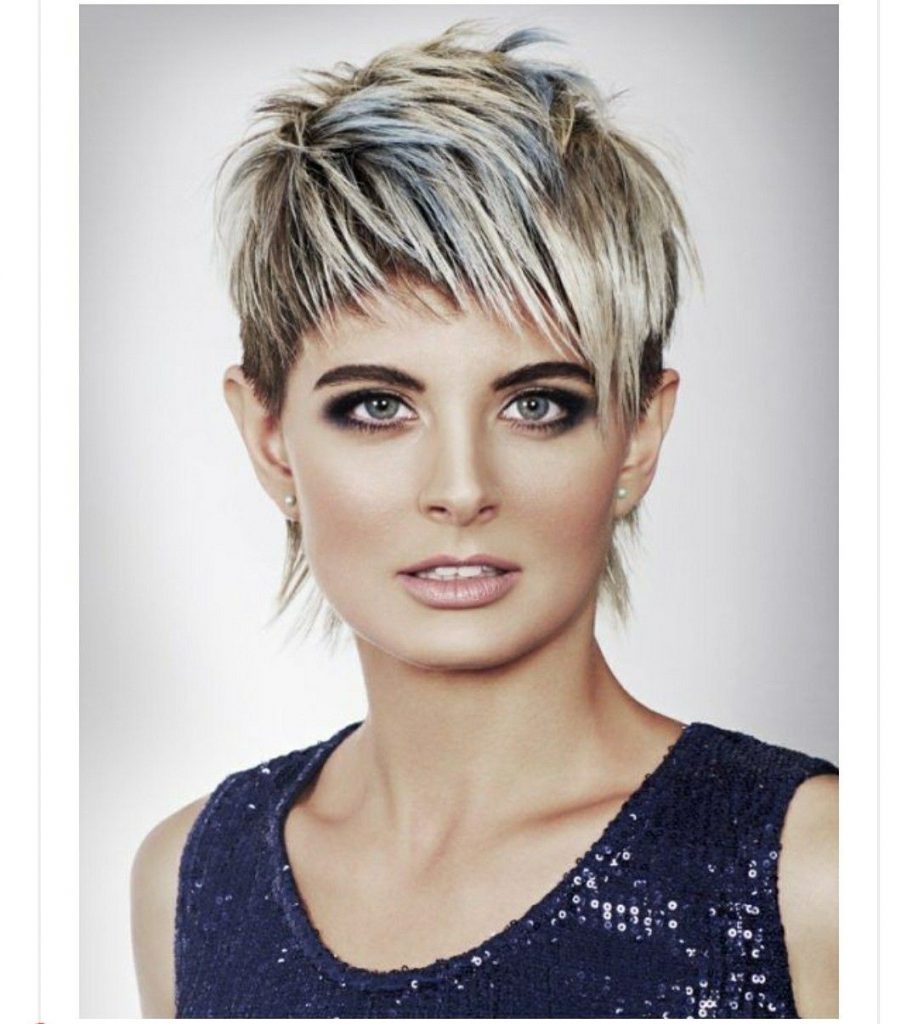 Les 50 plus beaux balayages sur cheveux courts 20 Les 50 plus beaux balayages sur cheveux courts 20