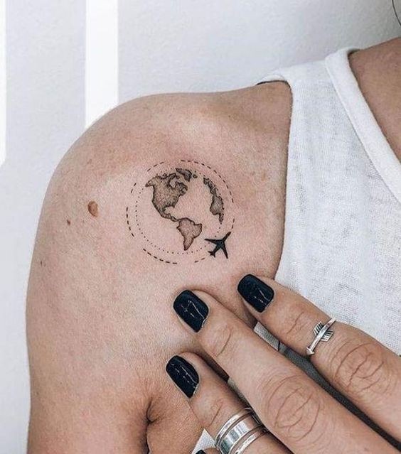 Les 50 plus beaux tatouages voyage 30