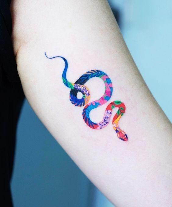 100 top idées de tatouages serpents 33