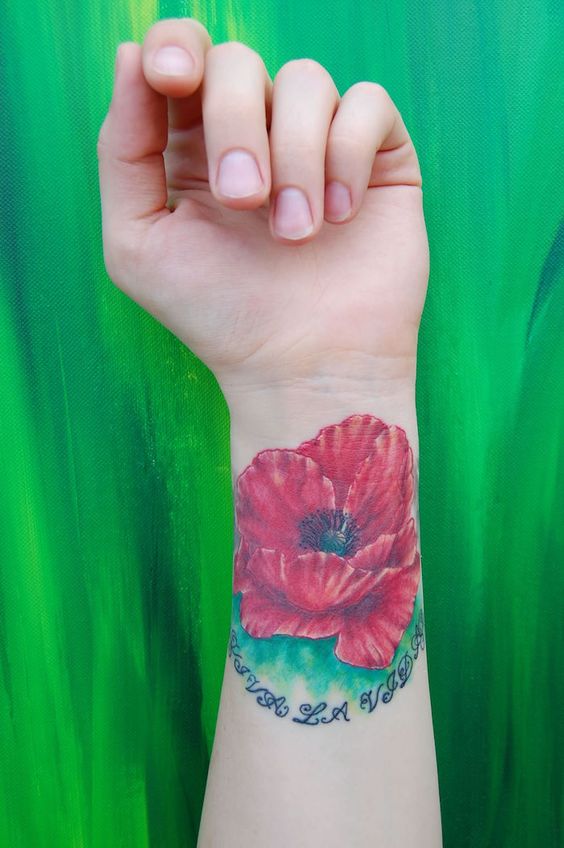 Les 50 plus beaux tatouages coquelicot 46 Les 50 plus beaux tatouages coquelicot 46