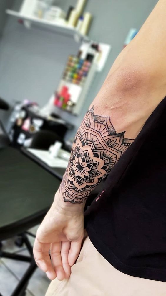 Les 50 plus beaux tatouages mandala 49